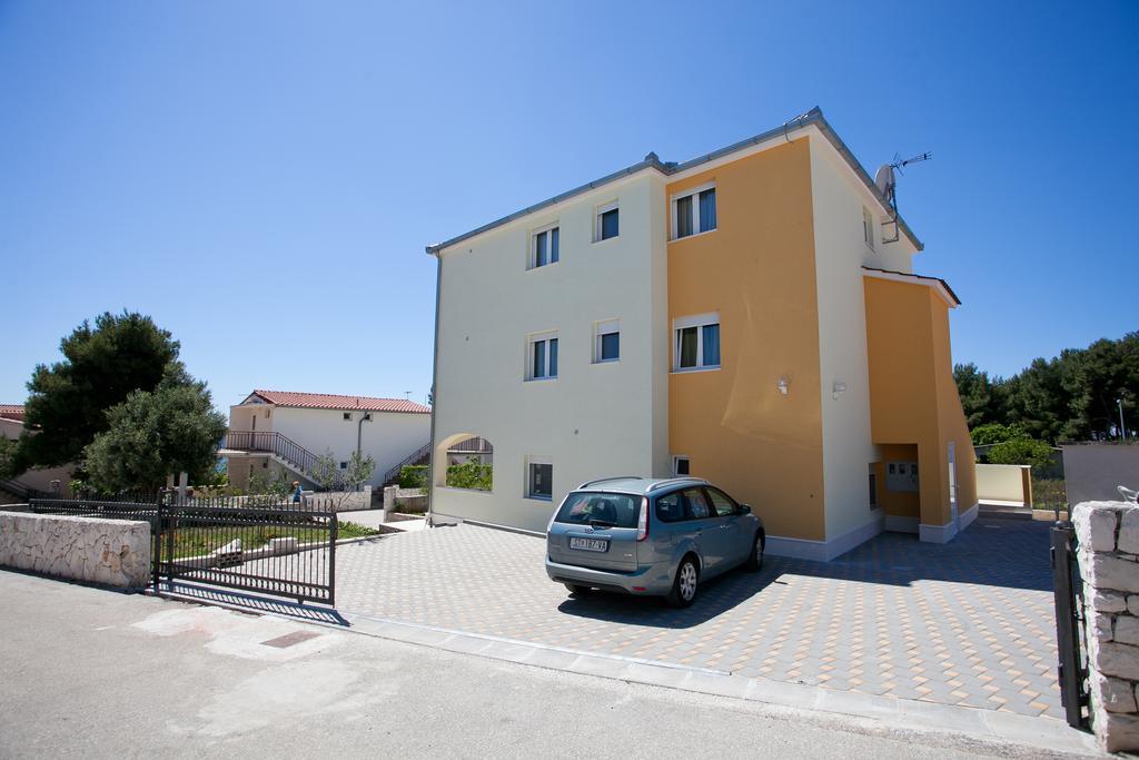 Apartments Medvid Trogir Exterior photo