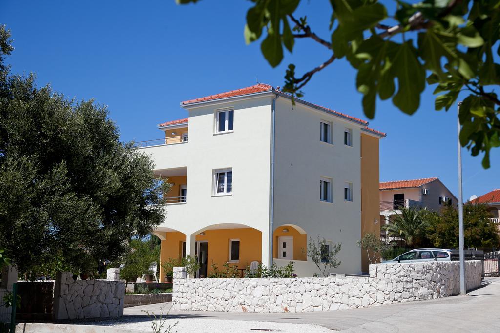 Apartments Medvid Trogir Exterior photo